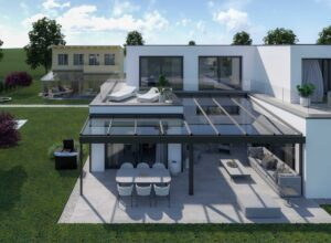 Terrasse mit Aluminiumüberdachung und Glasdach am Haus