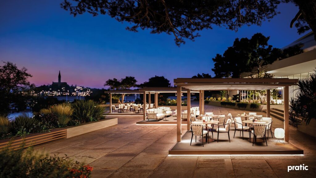 Pergola Überdachung mit PVC-Tuch und LED-Beleuchtung