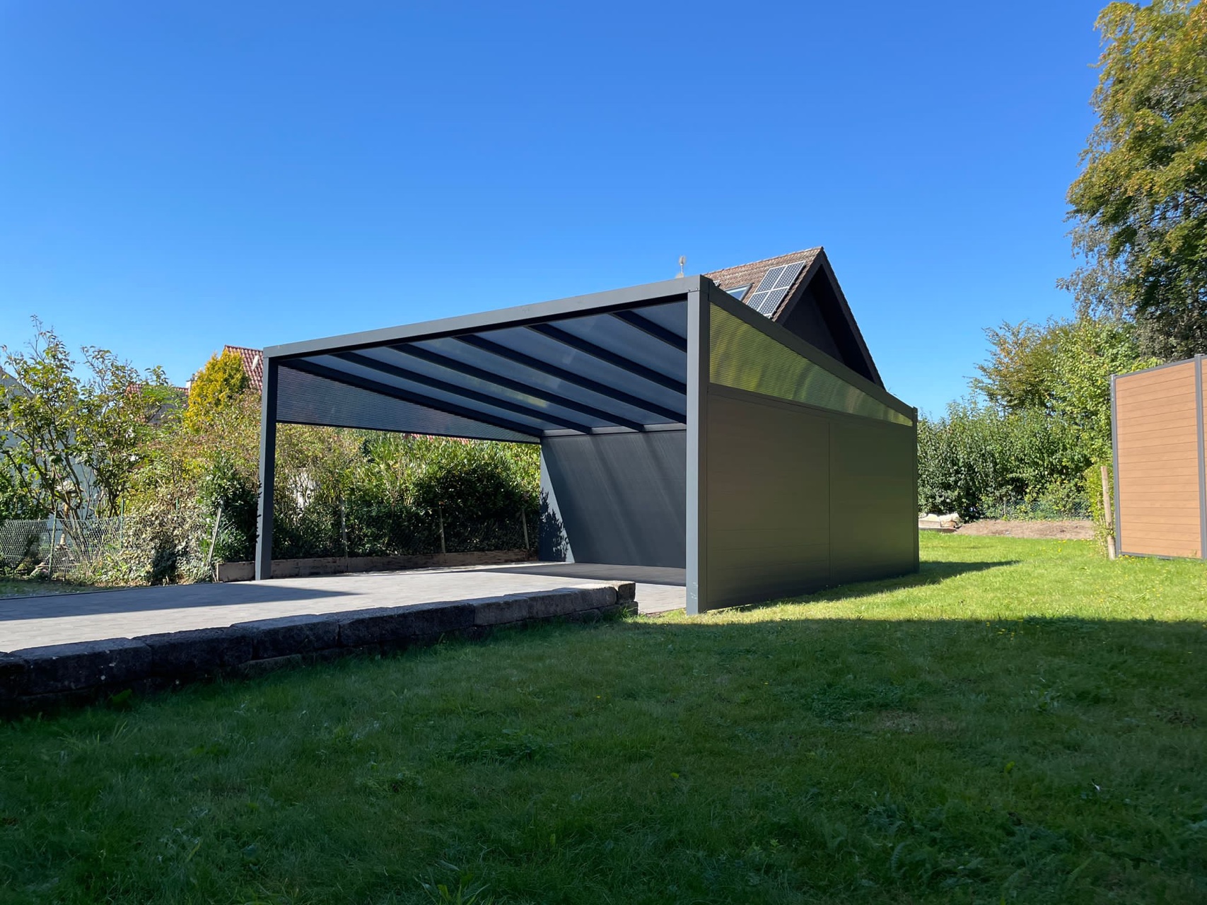 Polycarbonat mit Schwarzen Streifen Carport