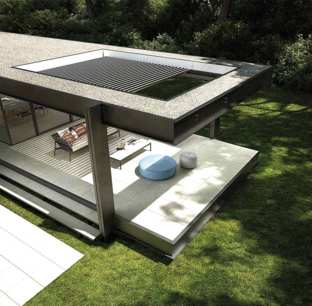 Moderne Terrassenüberdachung mit integriertem Lamellendach und offener Lounge