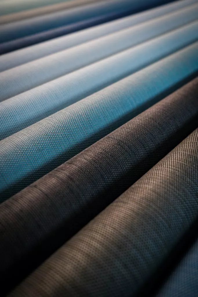 Detailaufnahme von hochwertigem Stoff für Sonnenschutz und Terrassenüberdachung