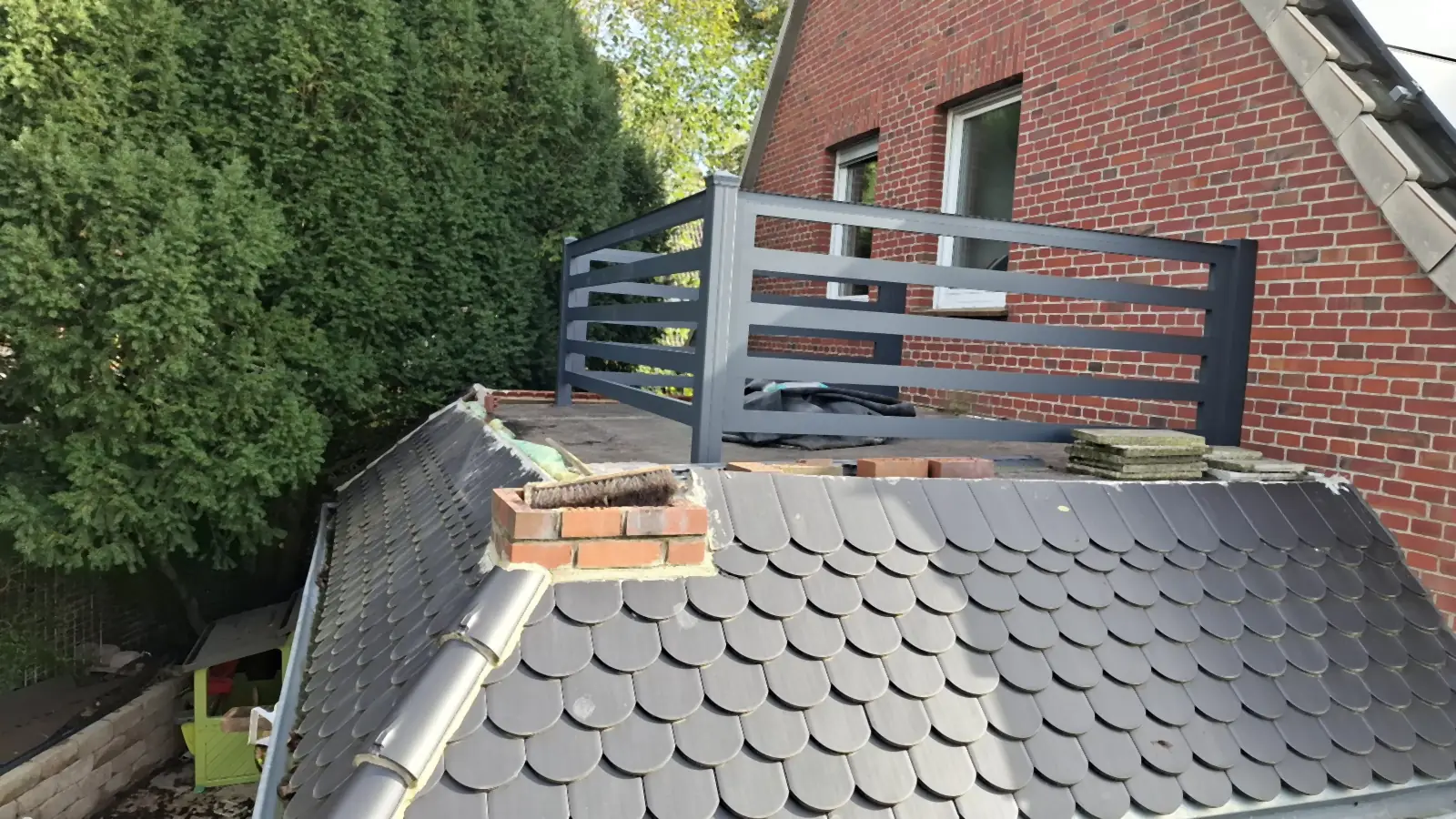 Alu-Geländer mit Rhombus-Profilen an einer Dachterrasse in Billerbeck